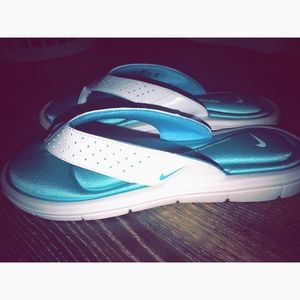 Nike Blue Cushioned Flip Flops